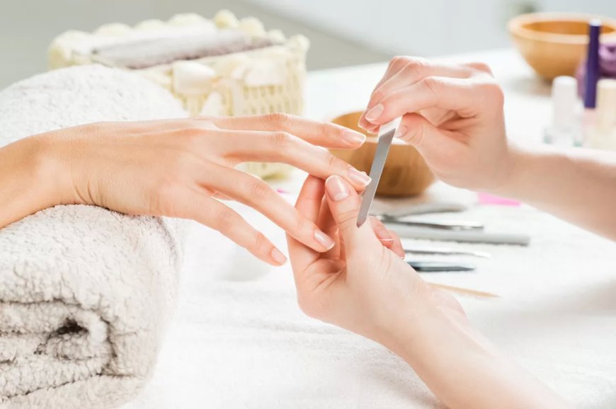 Home Salon Services vs. Traditional Salons: Which is Right for You?  pen_spark