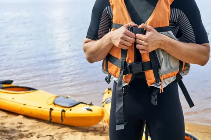 Step-by-Step Guide to Picking Life Jackets for Kayaking