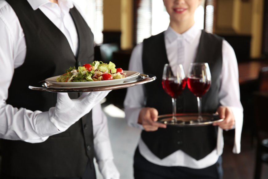 How to Choose the Right Restaurant Uniform in Sharjah