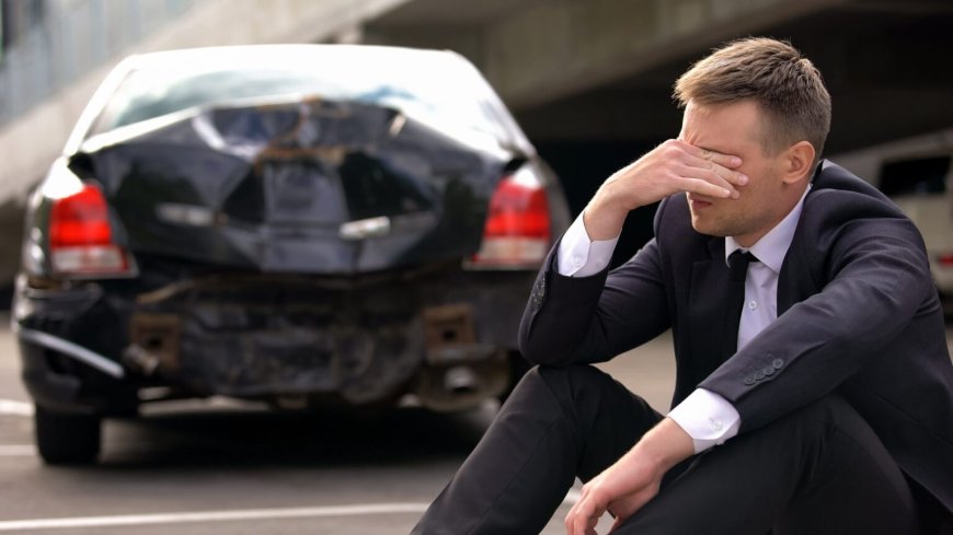 Understanding the Role of an 18 Wheeler Accidents Lawyer and a Car Accident Attorney