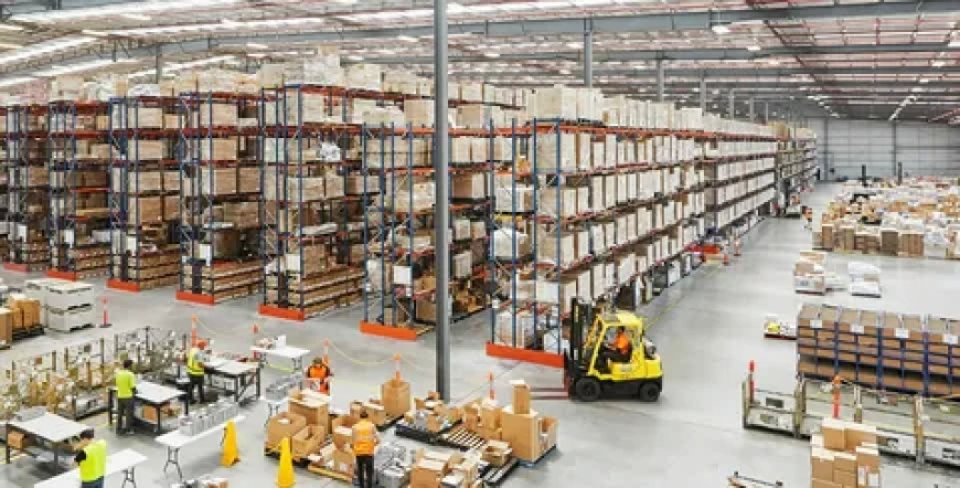 How Do Top Solutions for E-commerce Warehousing Improve Efficiency?