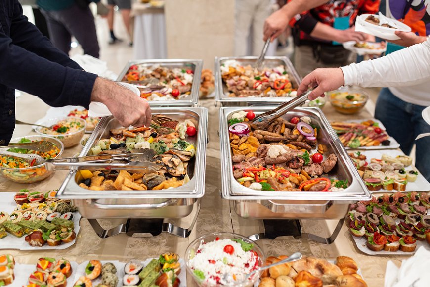 Catering for Large Events: How to Keep it Stress-Free