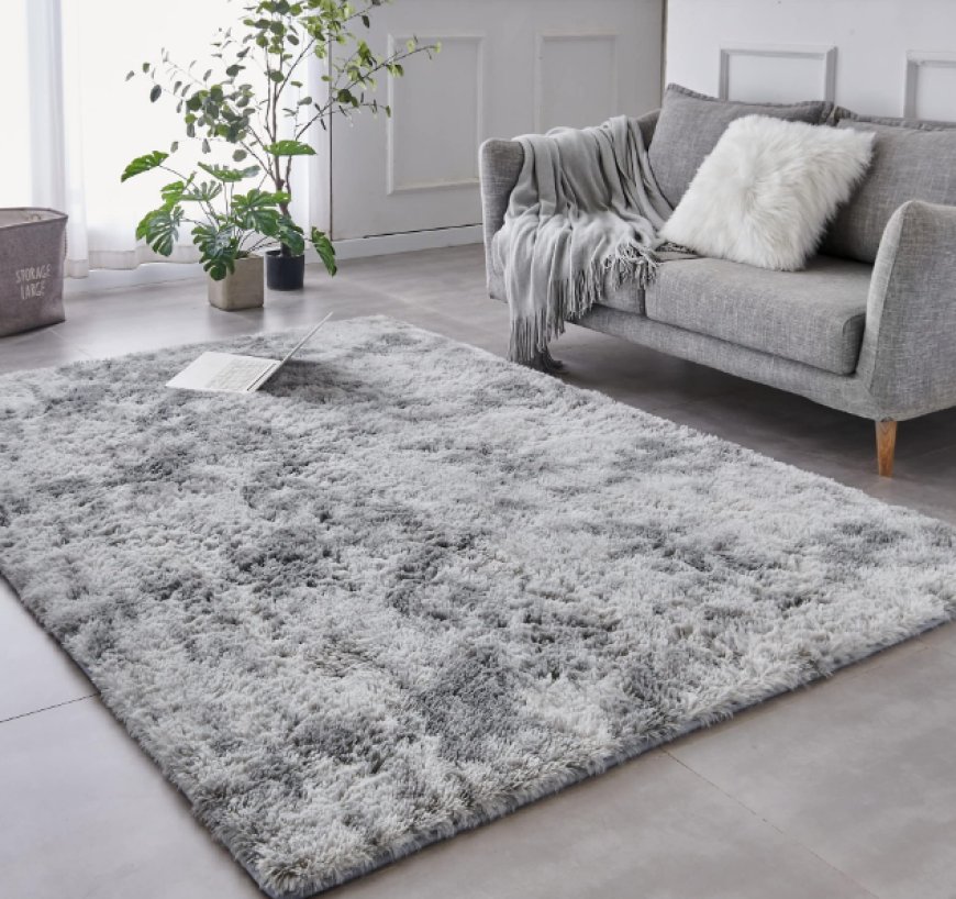 Why a Grey Shaggy Rug is the Perfect Addition to Your Living Room