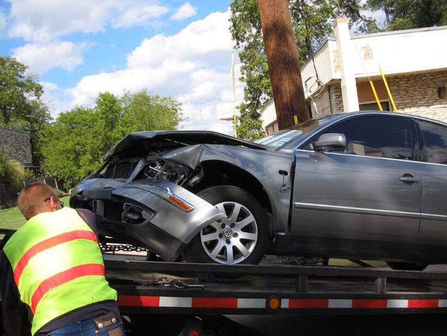 How Tow Trucks in Sydney Handle Car Accidents and Breakdowns