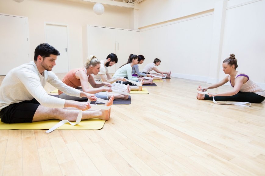 The Difference Between 200-Hour and 300-Hour Yoga Teacher Training Programs