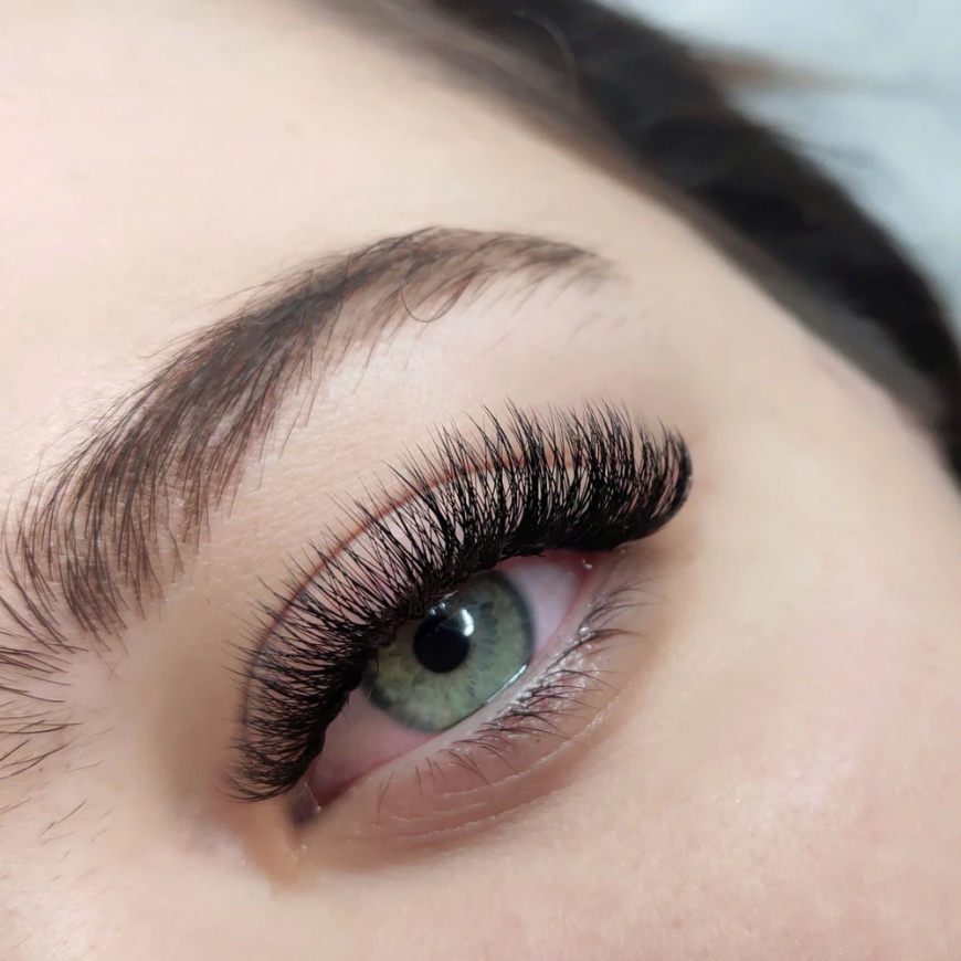 How to Choose the Right Lash Extension Style