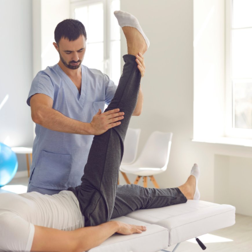 How a Physiotherapist Can Help Manage Chronic Pain Effectively