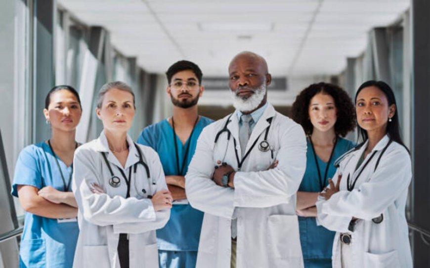 Why Should Doctors and Nurses Wear Uniforms?