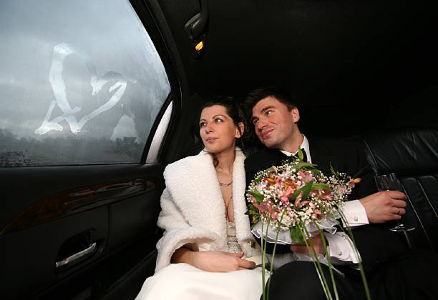 Luxury Wedding Limousine Rental Services by Falcon Transportation Inc in Palm Desert CA