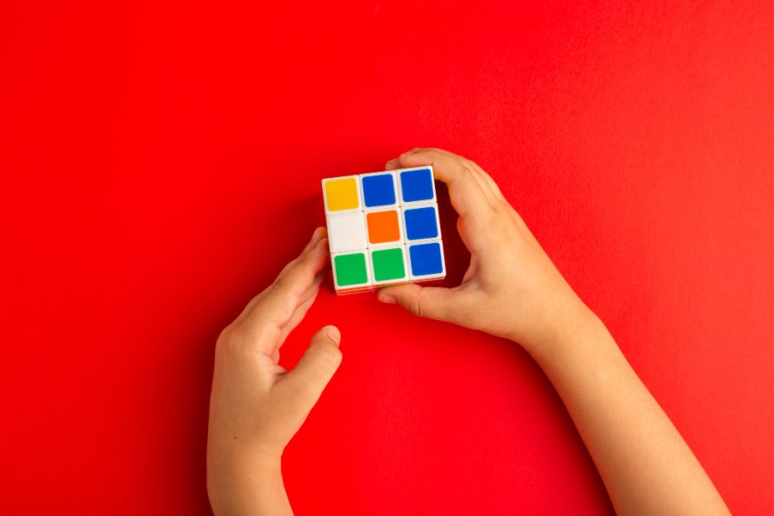 Crack the Rubik’s Cube in 7 Easy Steps