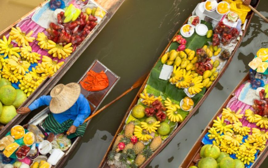 7 Iconic Floating Markets to Visit in Thailand