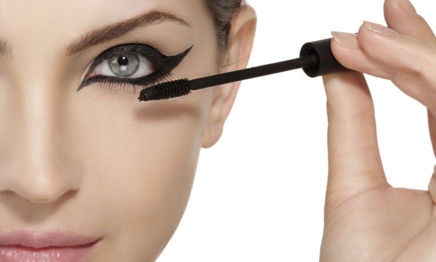 5 Eye Liner Best of 2025: From Bold to Subtle, Perfecting Your Eye Makeup Game