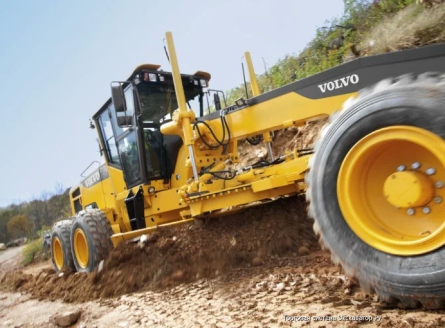 Cat’s Next-Gen and Used Motor Grader Offer Custom Operator Experience