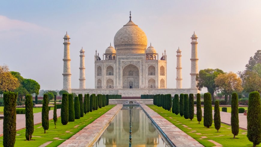 What It’s Really Like Visiting the Taj Mahal (and Why It’s Worth the Hype)