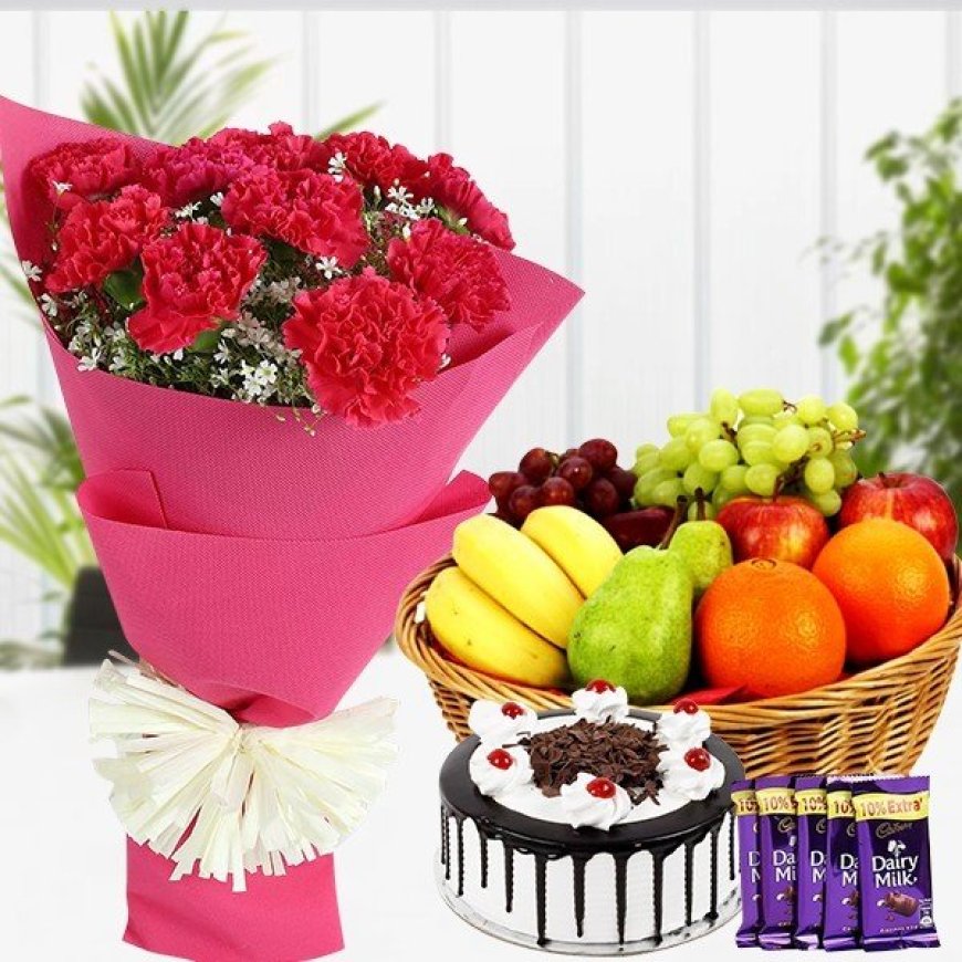 Top Trending Personalized Anniversary Gifts in India for Couples