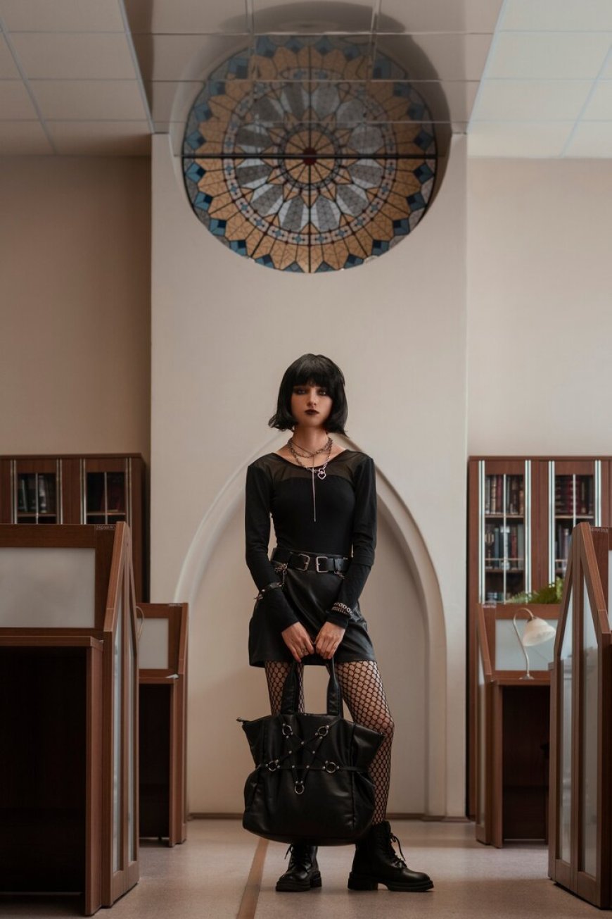Chic & Seek: A Playful Take on Fashion Discovery