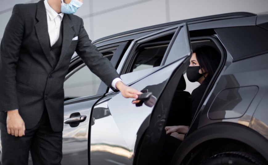 Why More Travellers Choose Chauffeurs in Leicester, Lichfield, Leeds & Northampton
