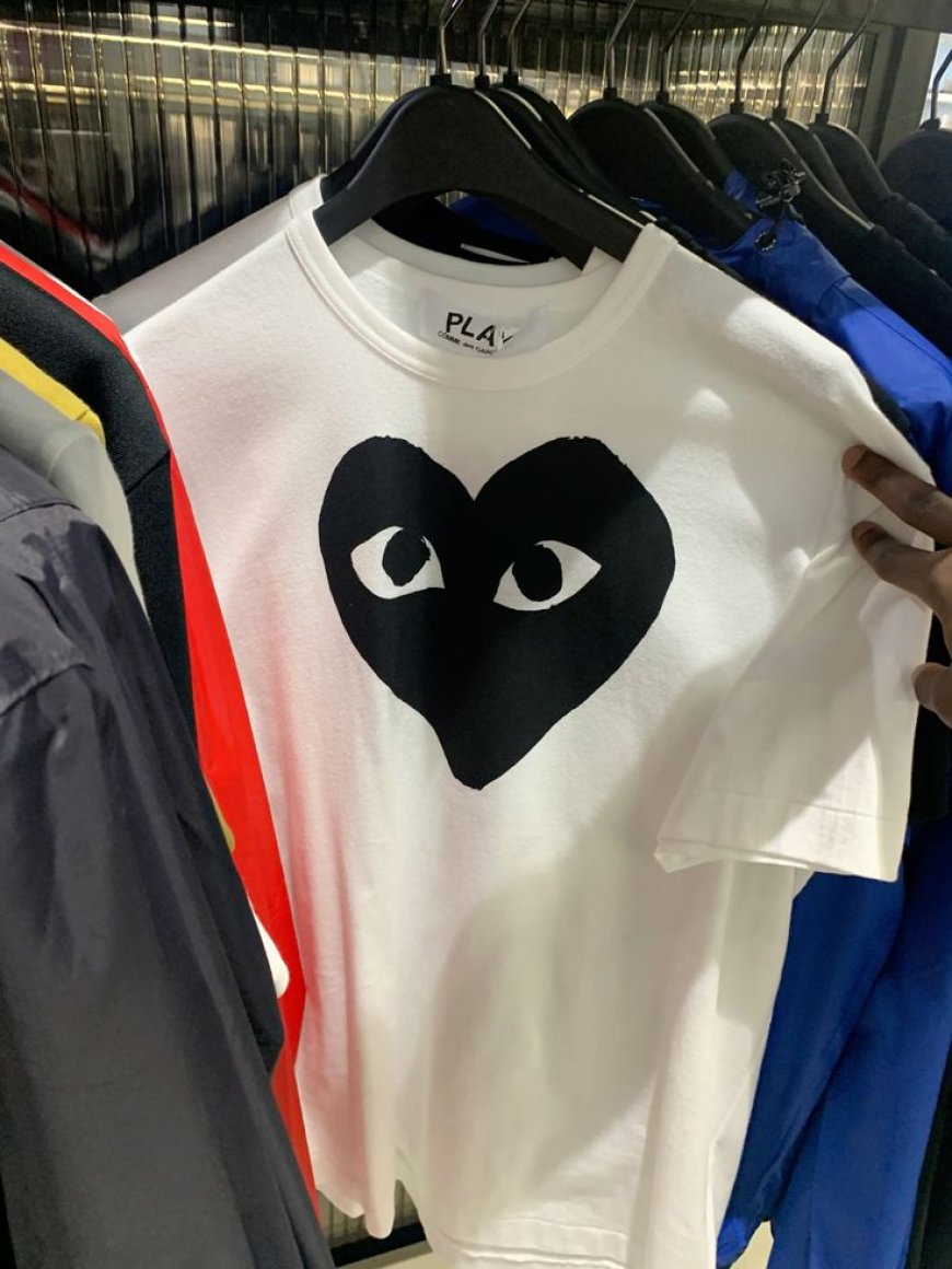 CDG Hoodie: The Streetwear Staple From Comme des Garçons PLAY