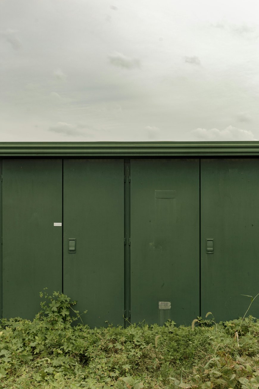 Indoor vs Outdoor Car Storage: What’s the Cost Difference?