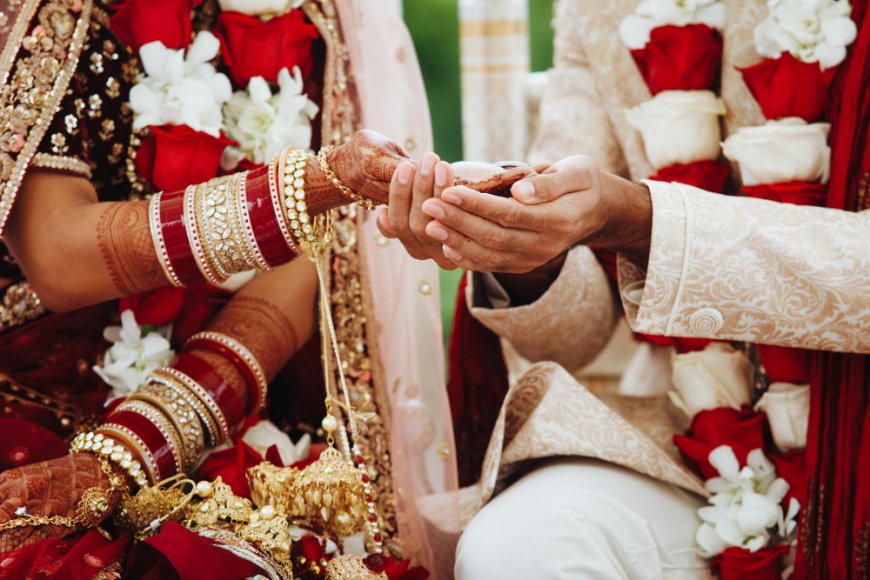 Leading Marriage Bureau in South Delhi Offering Matchmaking for All Communities