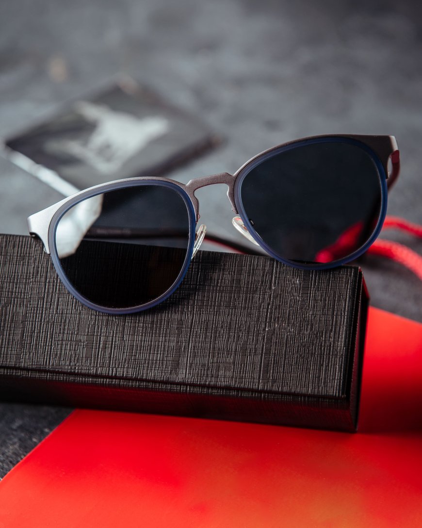 How to Style Ray-Ban Sunglasses for Every Occasion – From Souq Waqif to The Pearl