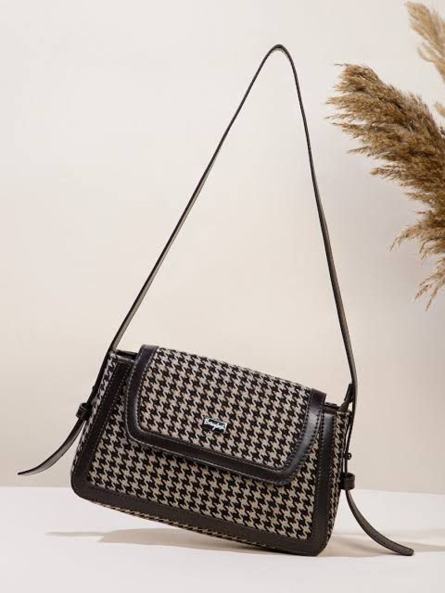Where can I find trendy and sturdy side bags for women?