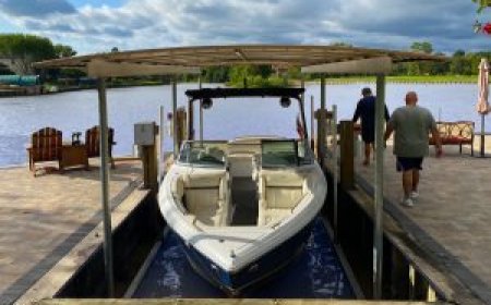 Modern Boat Lift Installation Options for Waterfront Living at Lake Conroe