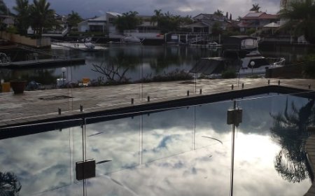 Cheap Pool Fencing Gold Coast: Transform Your Pool Area with All Glass and Aluminium Fencing Before Prices Rise
