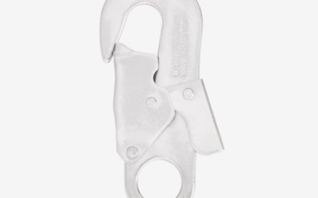 Understanding Carabiner Use in Fall Protection Systems