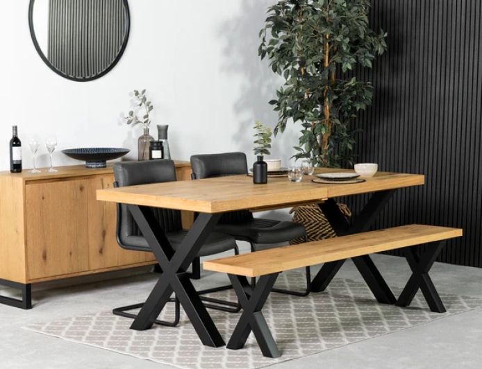 Devon Furniture Outlet: Quality Sofas and Extending Oak Dining Tables