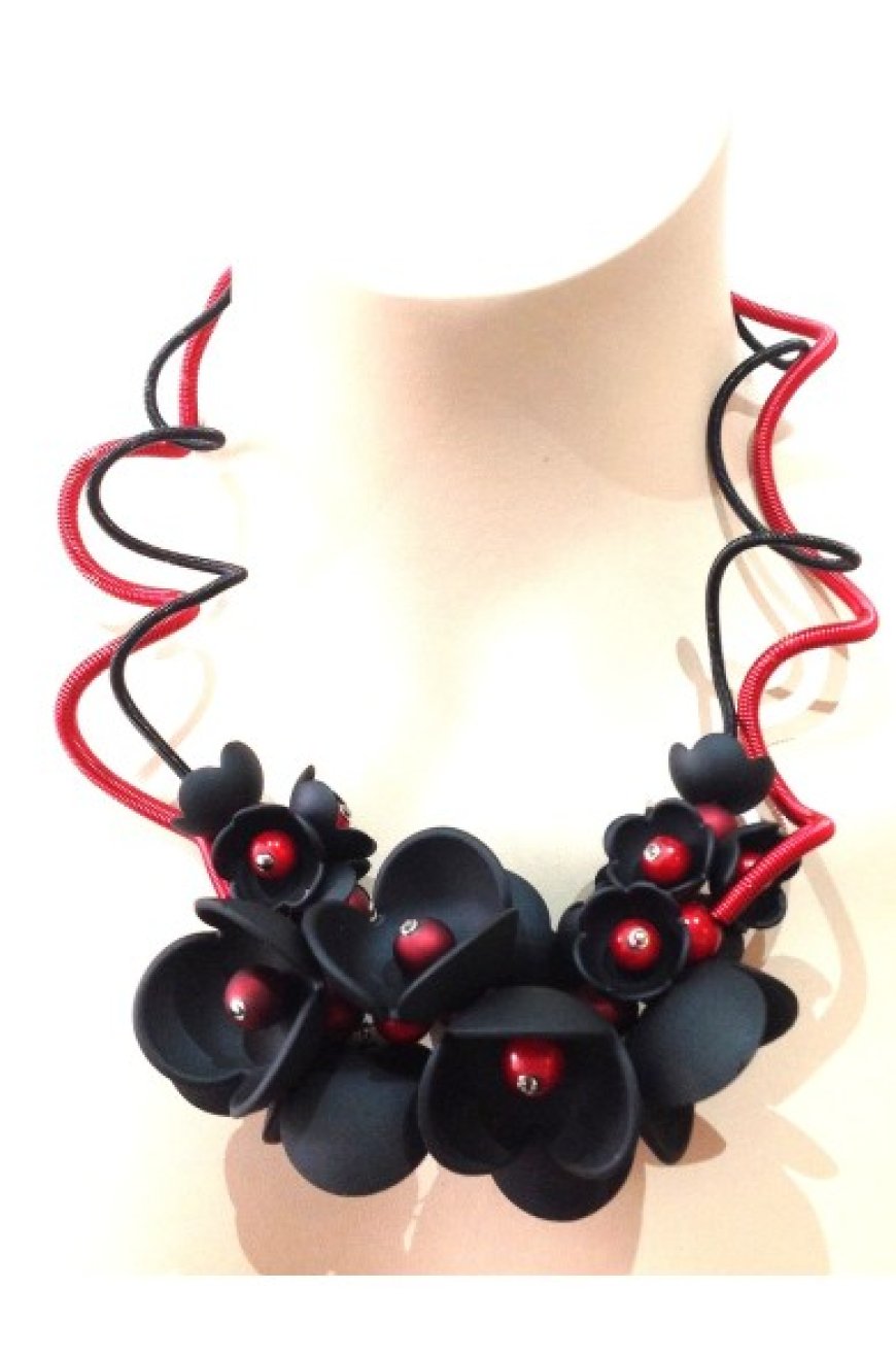 French Jewelry Designers Bringing Parisian Elegance to Everyday Style