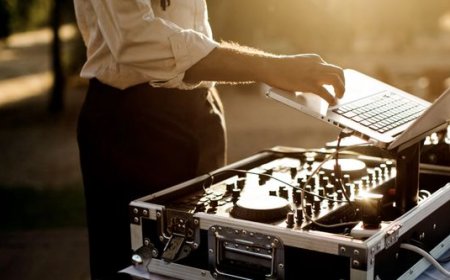 How to Find the Right DJ Service Near Me in Saint Louis