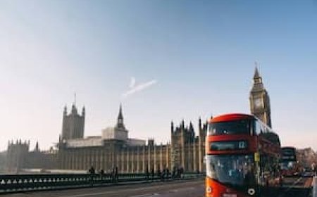 What Should a First-Time Visitor to London Do (and Avoid)