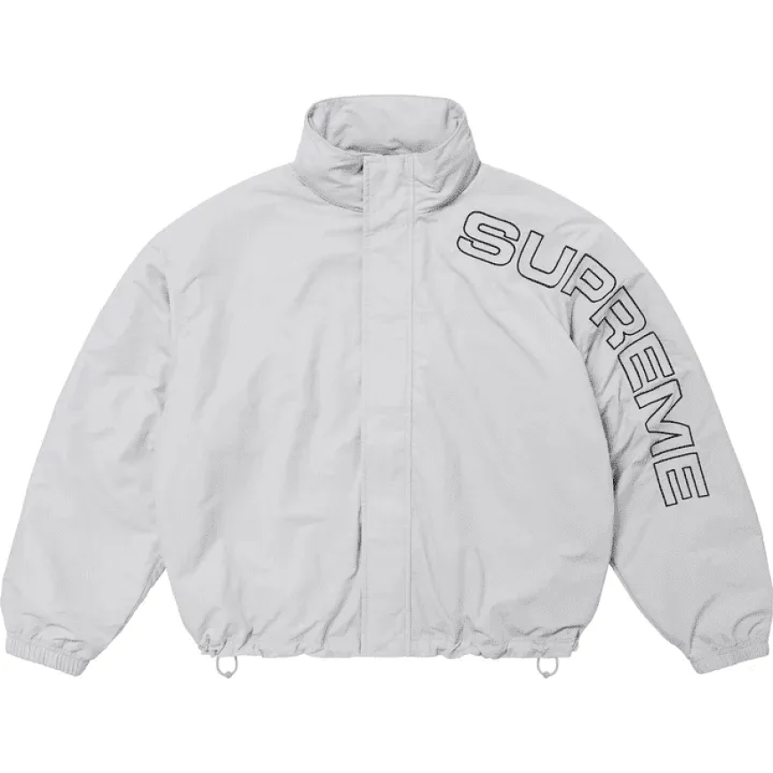 Supreme Hoodie: A Streetwear Icon That Continues to Define Fashion