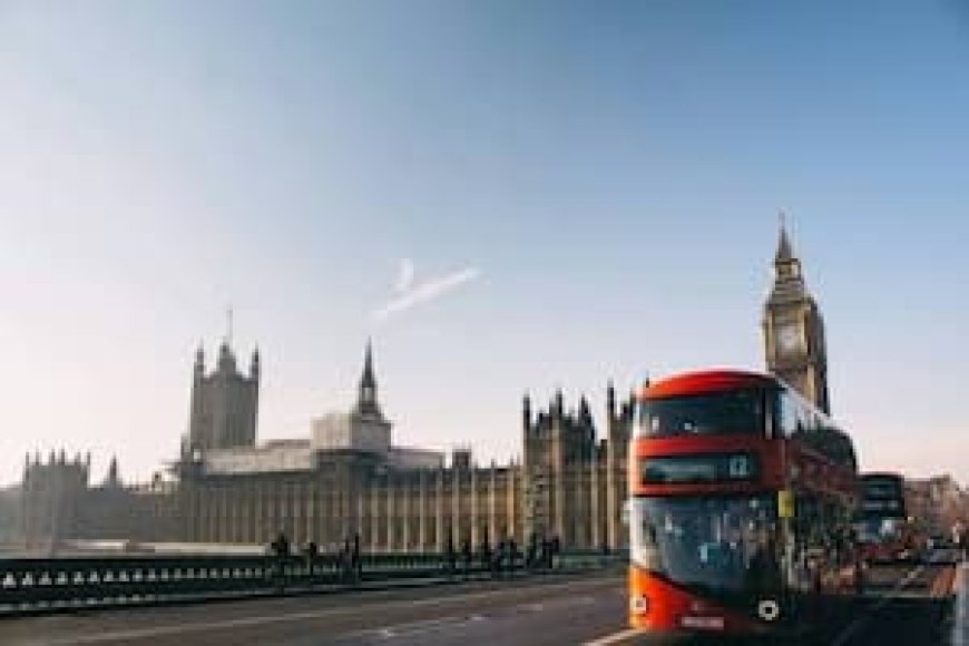 What Should a First-Time Visitor to London Do (and Avoid)