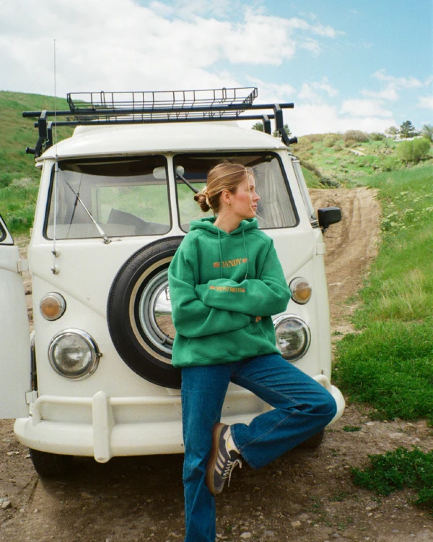 Dandy Hoodie: The Perfect Blend of Contemporary Fashion and Everyday Comfort