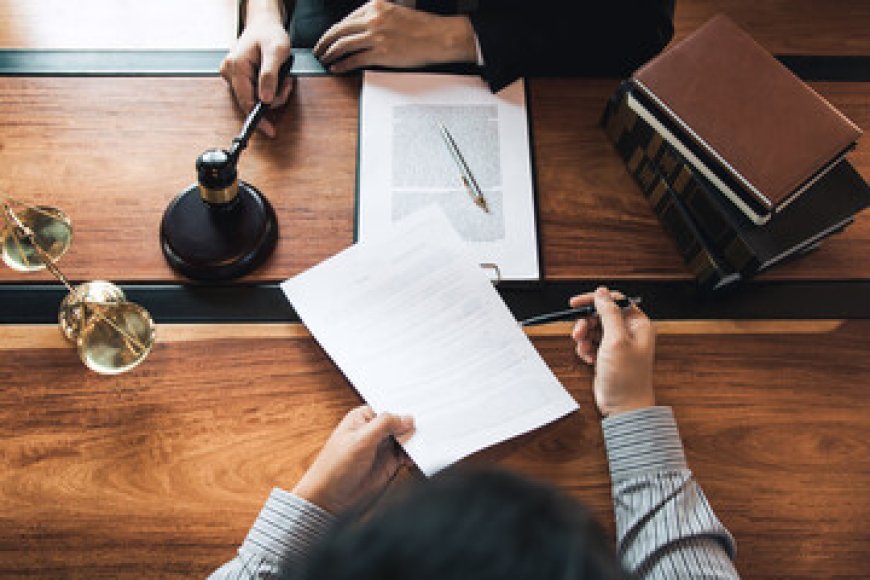Working with fraud lawyers near me during litigation