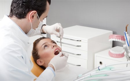 Cosmetic Dentist Scarborough: Smile & Clear Aligner Guide