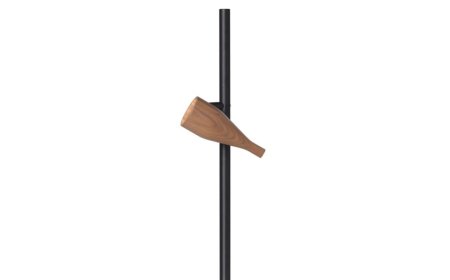 How Can the Hollands Licht Timber Lounge Single Work with Different Seating?