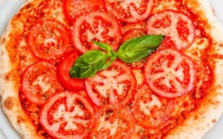 Best Pizza in Marbella: Discover the Tucan Bakery Experience