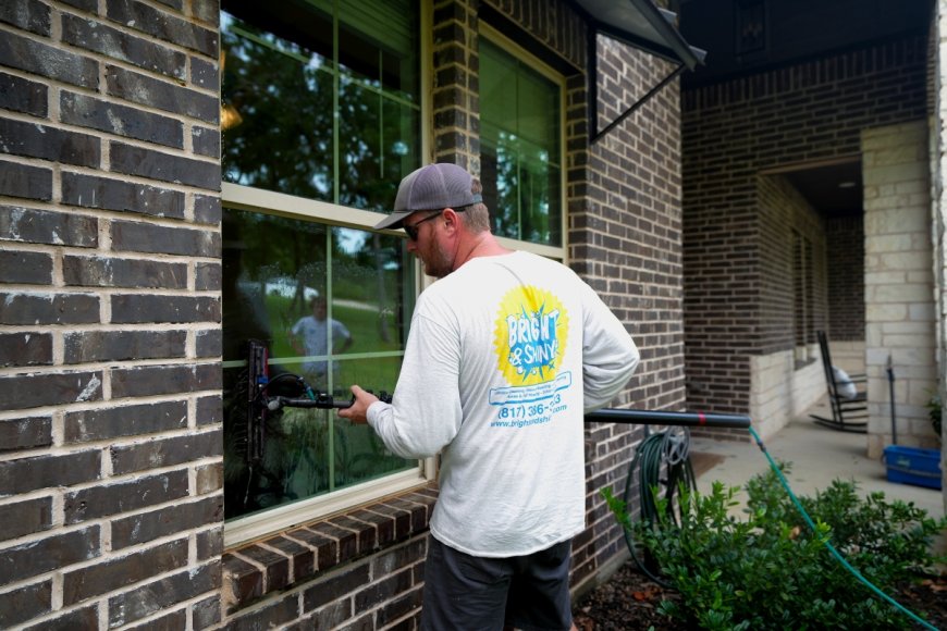 Restaurant Window Cleaning and Pressure Washing in Aledo TX: A Guide to a Cleaner Property