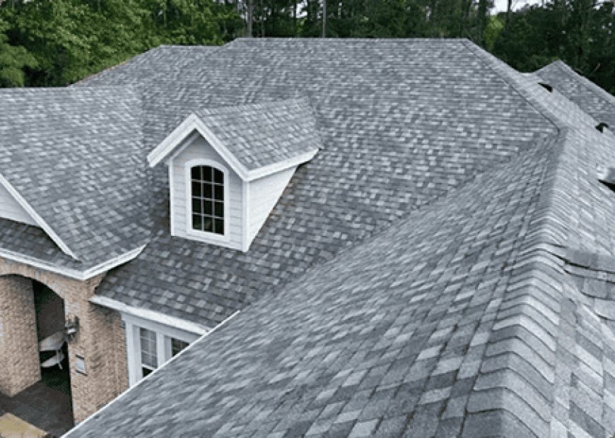 Emergency Roof Repair: What to Do When Your Roof Starts Leaking