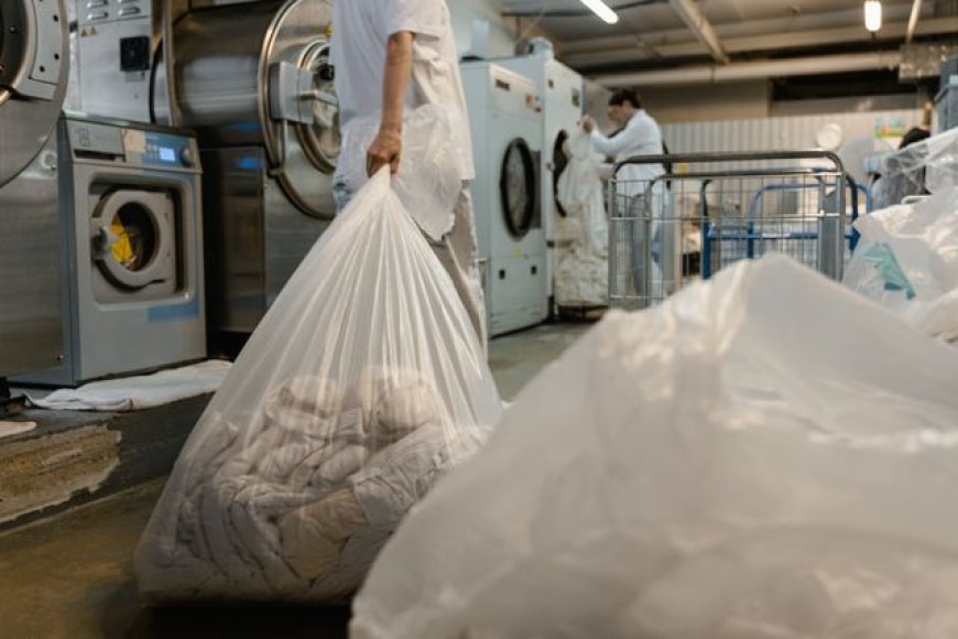 Commercial Laundry Pickup vs. Laundromat: Which Is Better for Businesses?